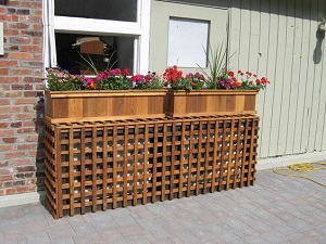 lattice screen and planter box 