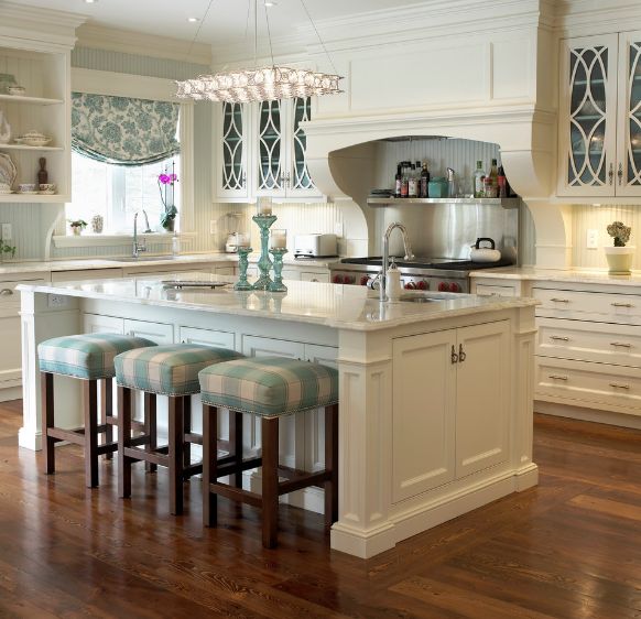 traditional-white-kitchen-stools-under-counter