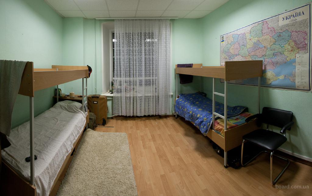 Комнаты в общежитии в луки. Комната в общежитии. Спальня в общежитии. Комната в студенческом общежитии. Комната в общежитии на двоих.